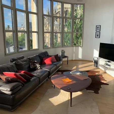 Appartement Loft des Sacres - Vue unique sur la Cathédrale à Reims Extérieur photo