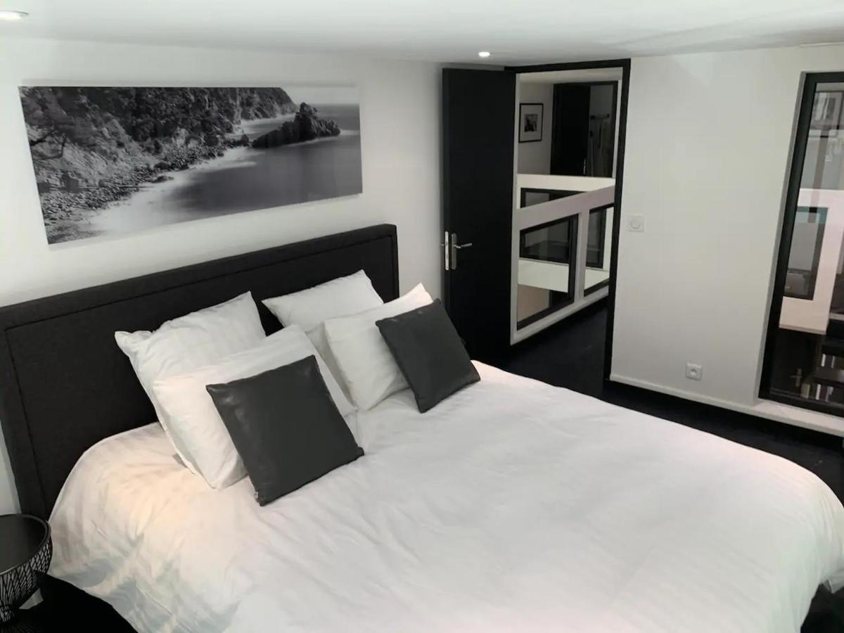 Appartement Loft des Sacres - Vue unique sur la Cathédrale à Reims Extérieur photo
